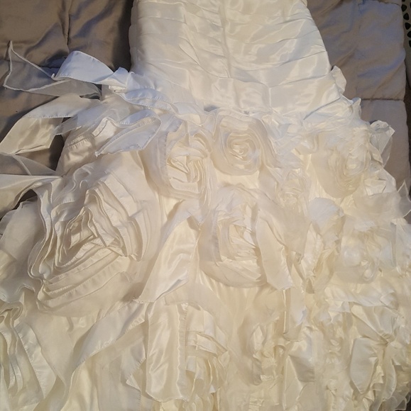 Wedding Dress - Picture 3 of 6
